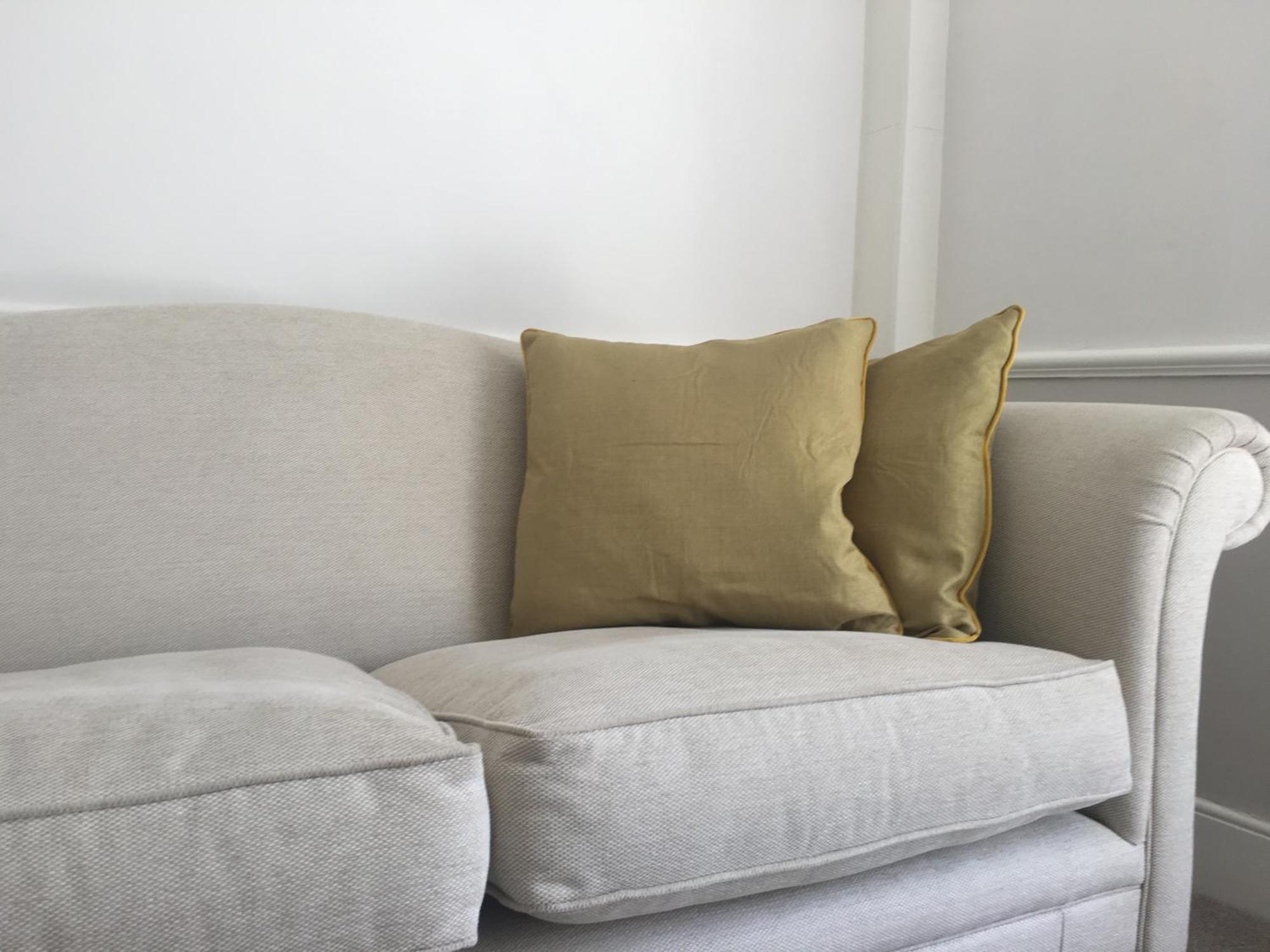 Luxury 2 Bed Apartment With Free Parking ลุดโลว์ ภายนอก รูปภาพ